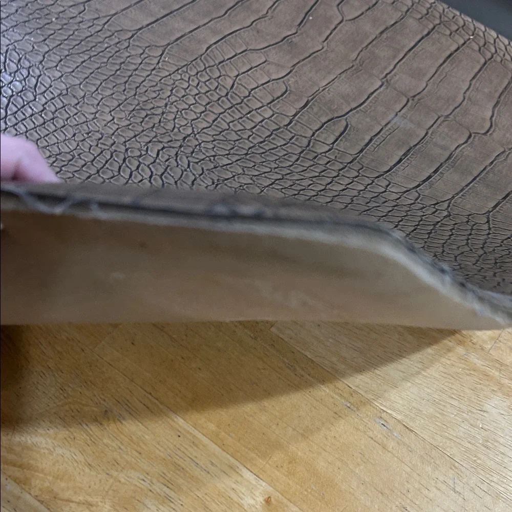 Elegant Brown Crocodile Pattern Foam Mat
